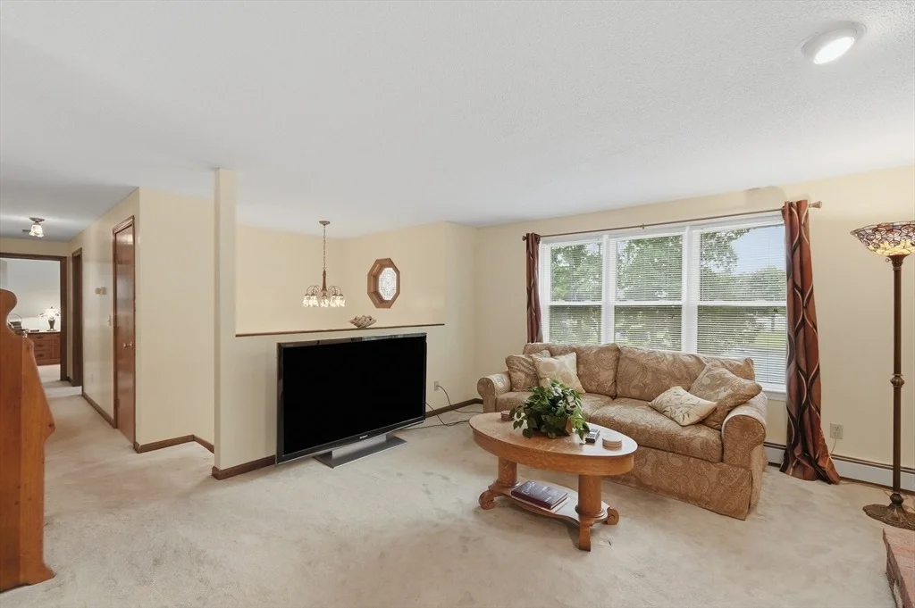 Photo of 568 Lantern Ln