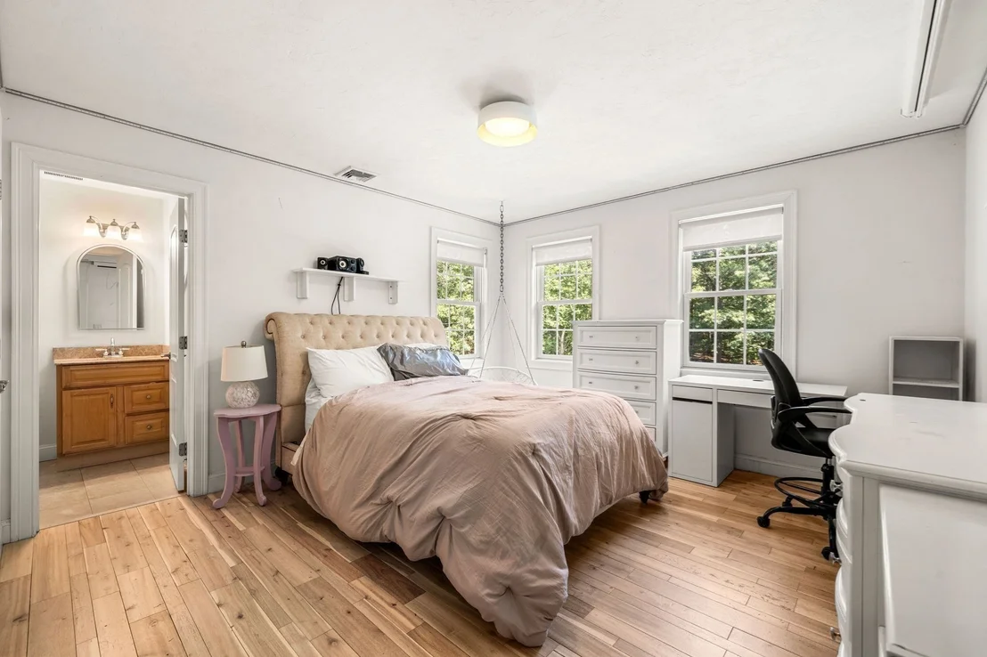 Photo of 9 Grandview Rd