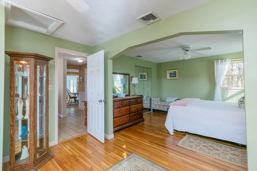 Photo of 58 Oakcrest Circle