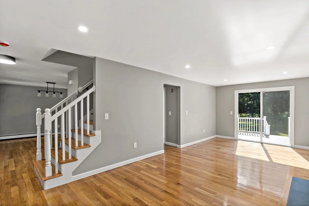 Photo of 25 Thomas Blanchard Dr
