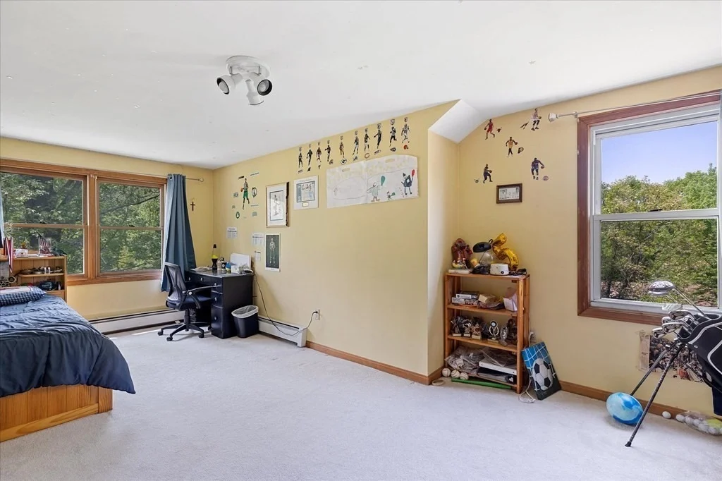 Photo of 34 Old Southbridge Rd
