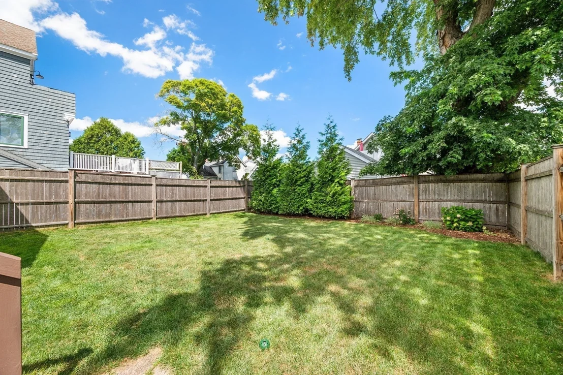 Photo of 32 Crescent Ave