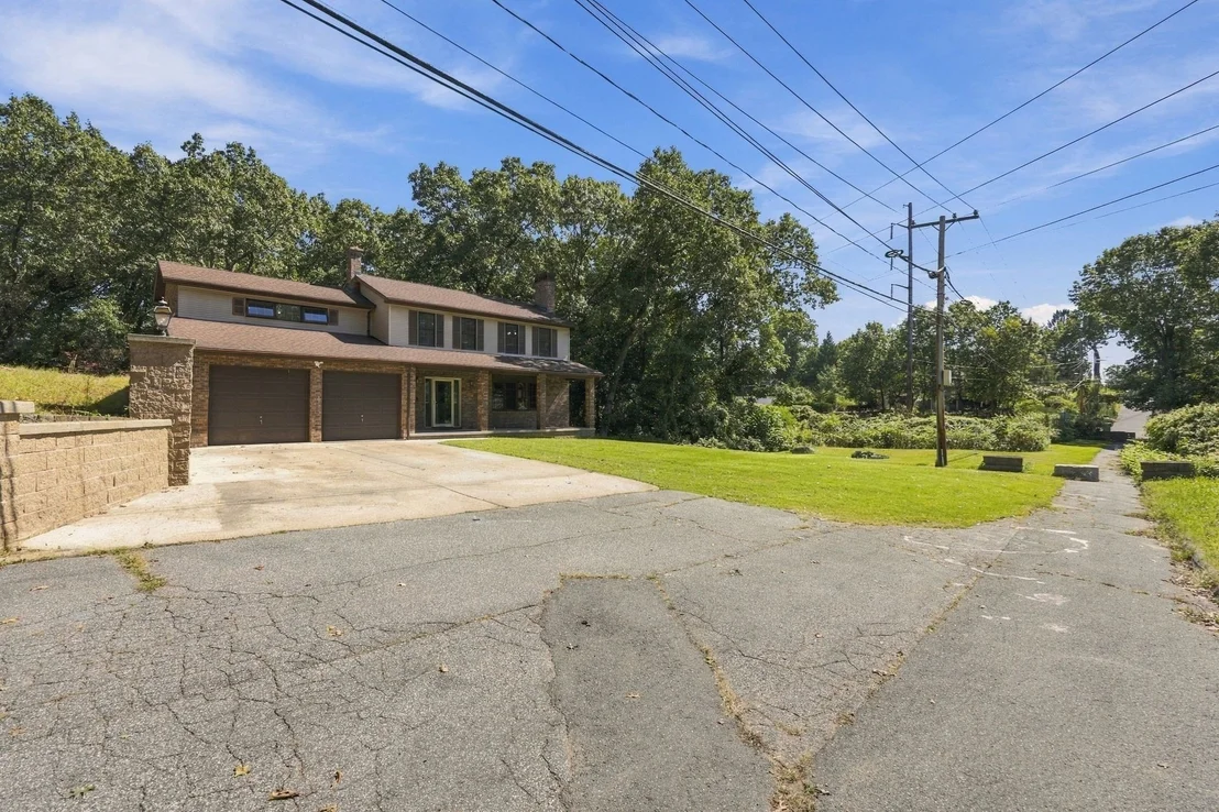 Photo of 227 Telegraph Ave