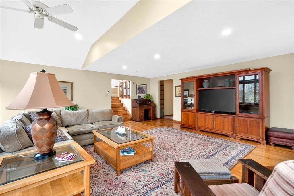 Photo of 32 Howe Rd
