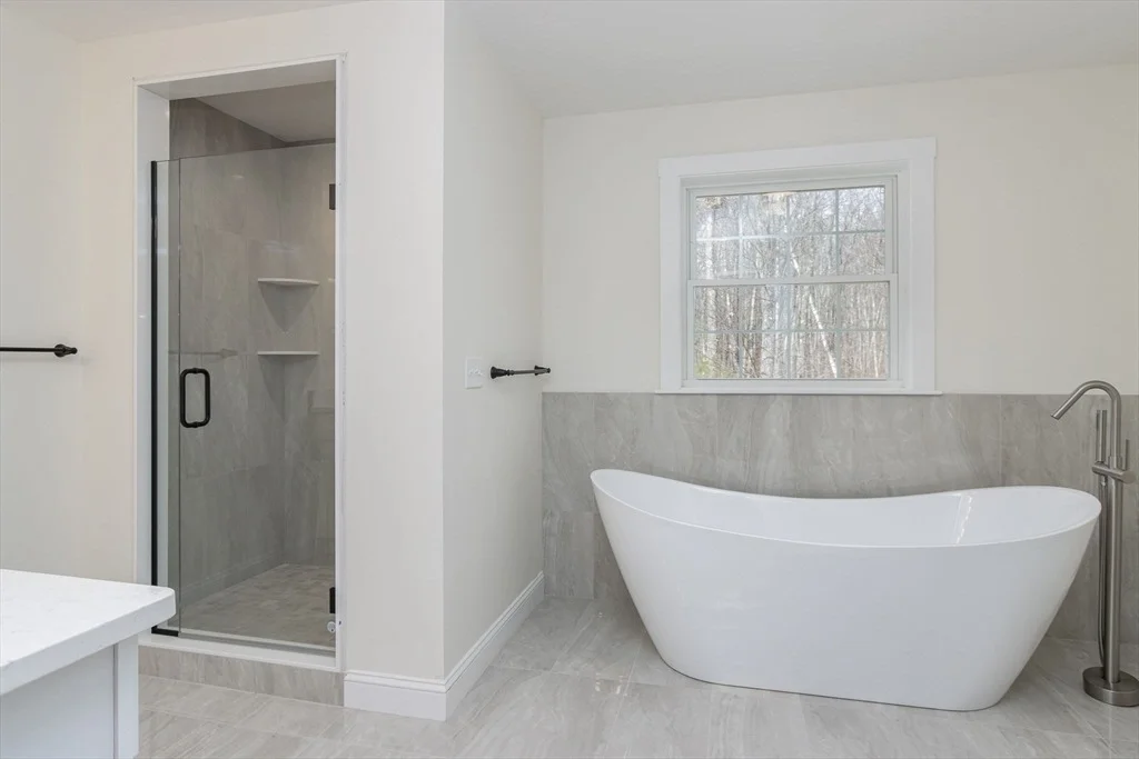 Photo of 76 Robin Hill Rd