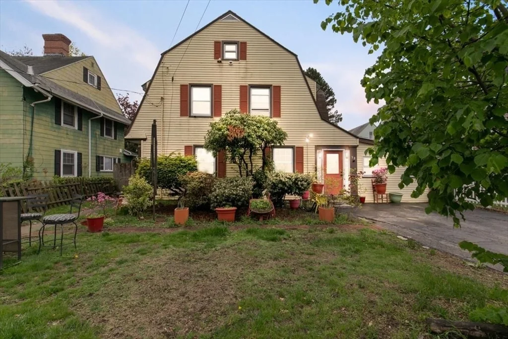 Photo of 58 Salem St