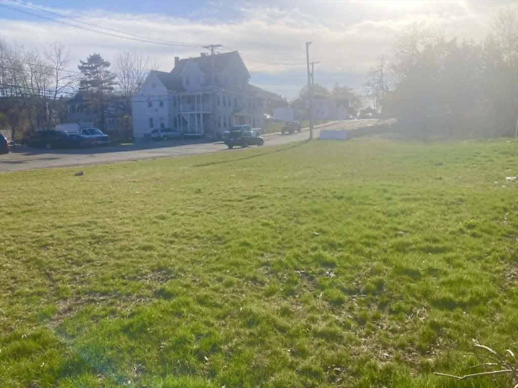 Photo of 205-213 Main St.