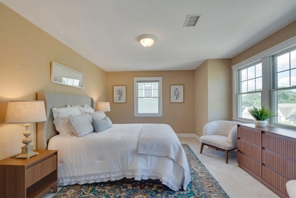 Photo of 39 Lawton Rd