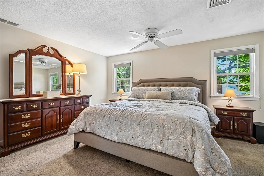 Photo of 6 Briarwood Dr