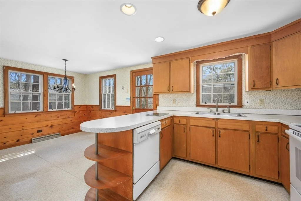 Photo of 21 Uncatena Rd