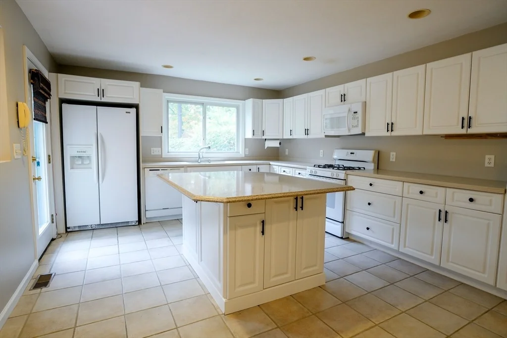 Photo of Unit 291 at 291 Captain Eames Cir