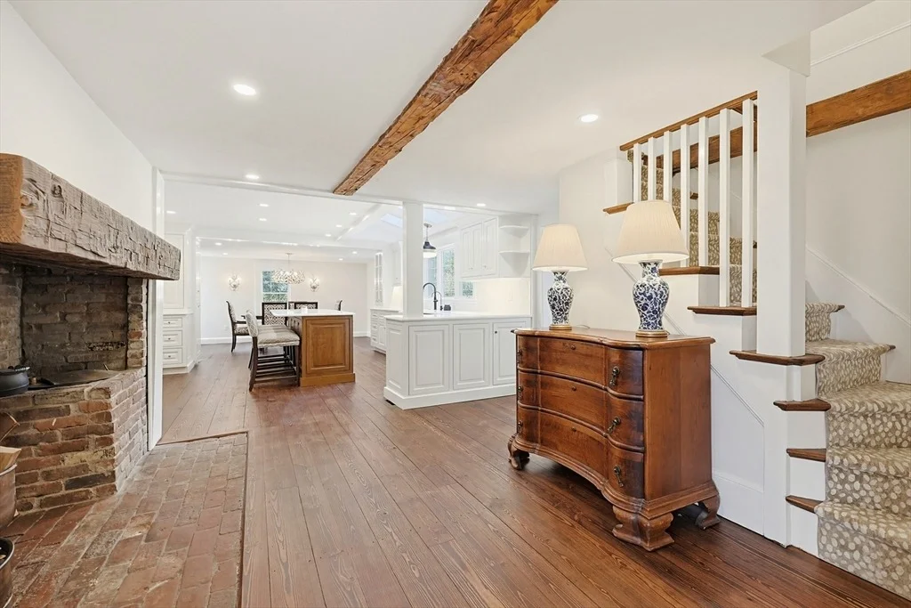 Photo of 122 Great Plain Ave