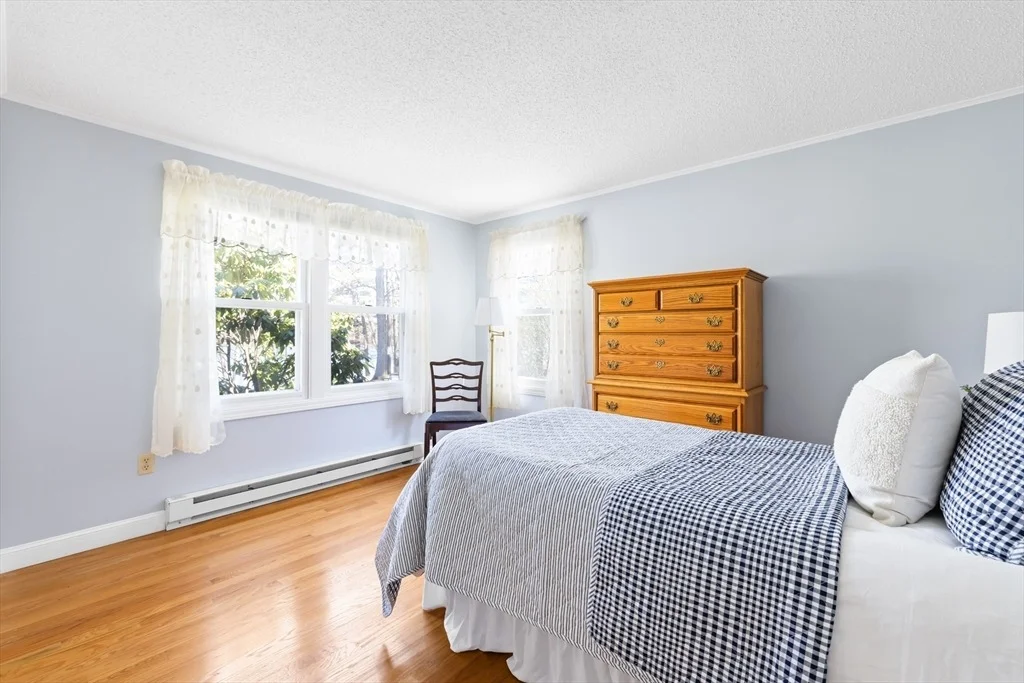 Photo of 47 Lakeview Ave