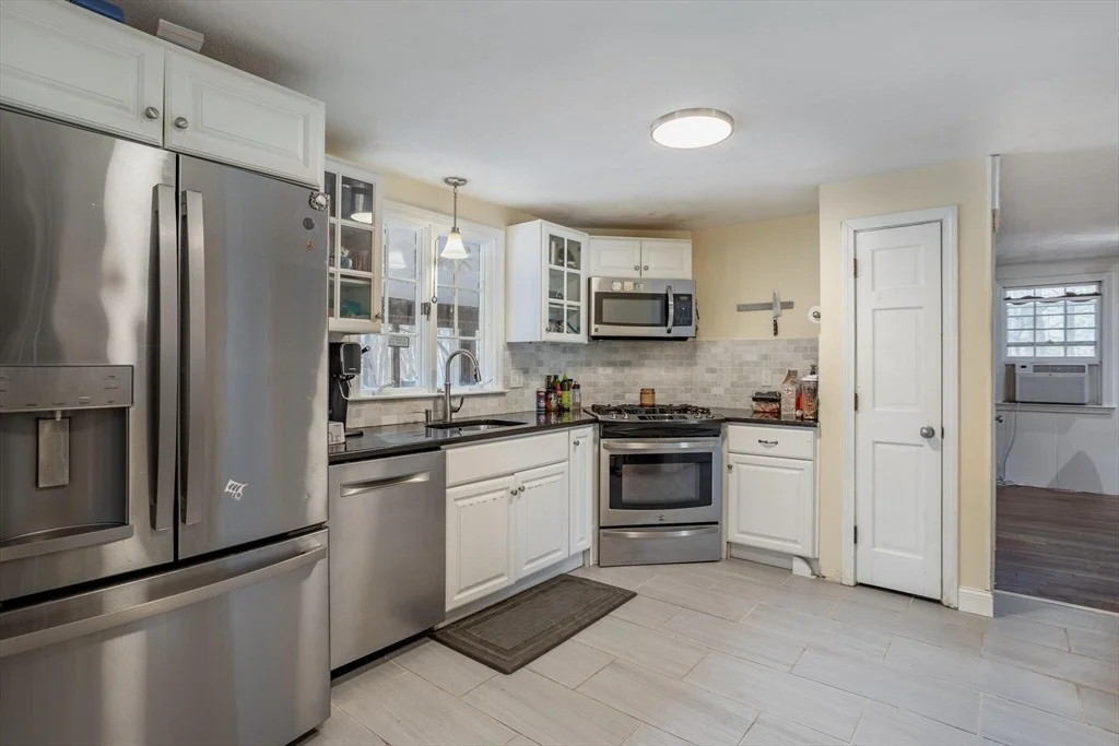 Photo of 13 W Pine Dr