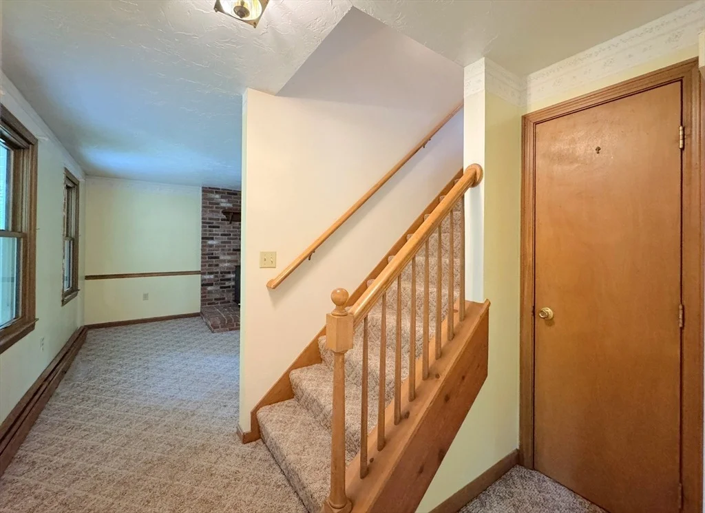 Photo of 107 Douglas Pike