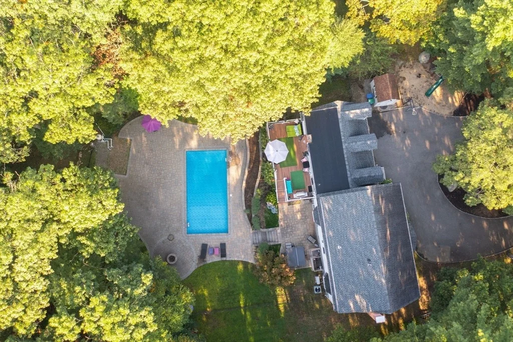 Photo of 1 Geraldine Ln