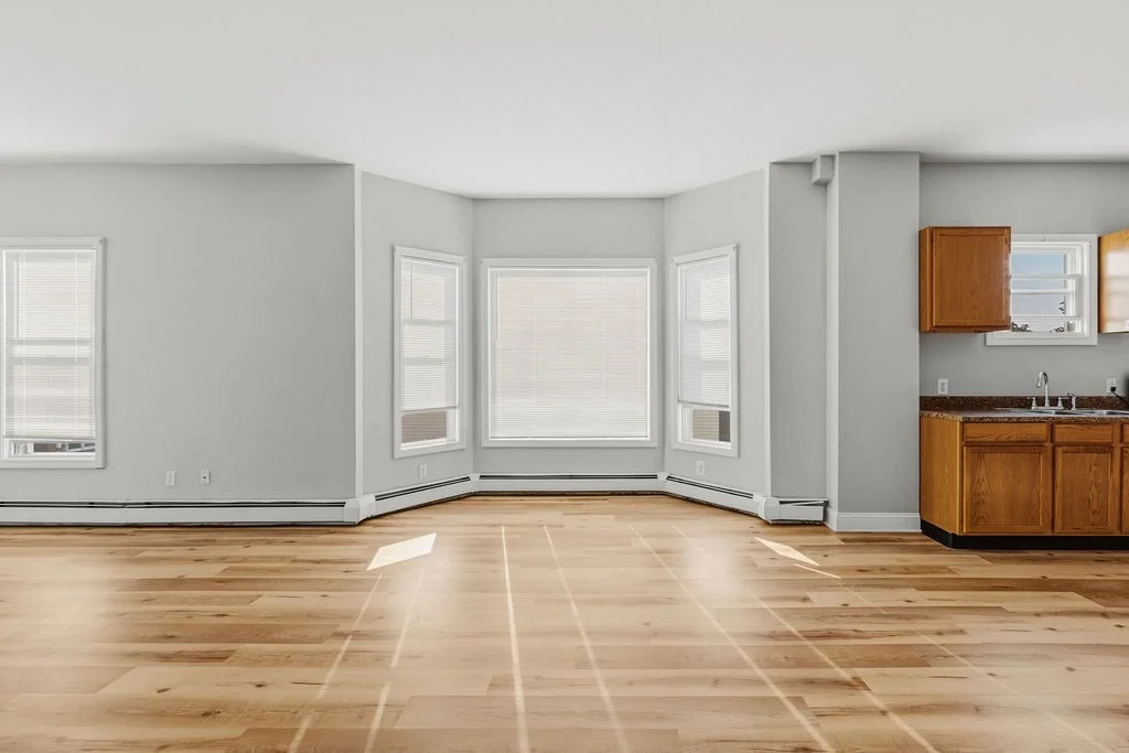 Photo of 998 Middle
