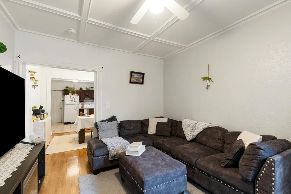 Photo of 9 Knowlton Sq
