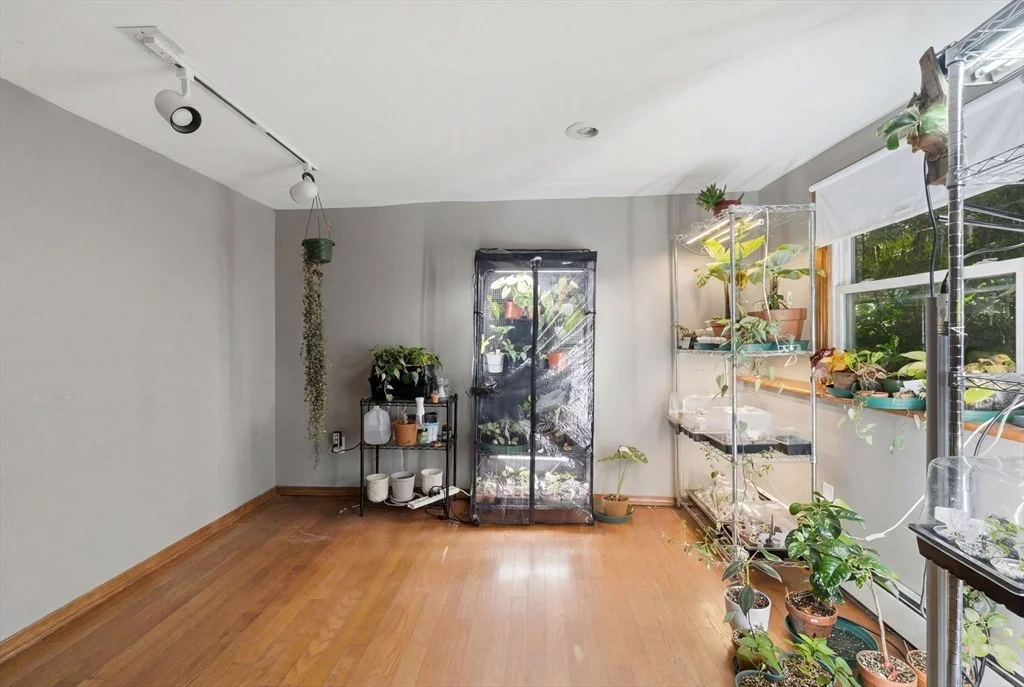 Photo of 276 Leigh Rd