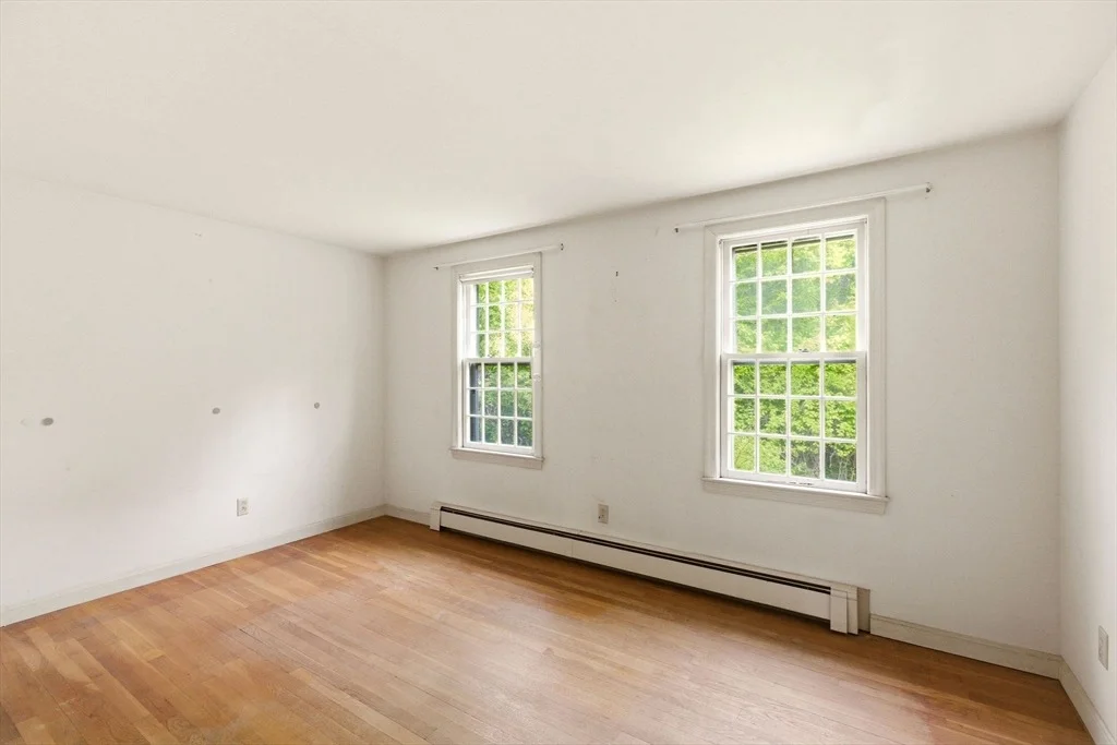 Photo of 93 Robbins Circle
