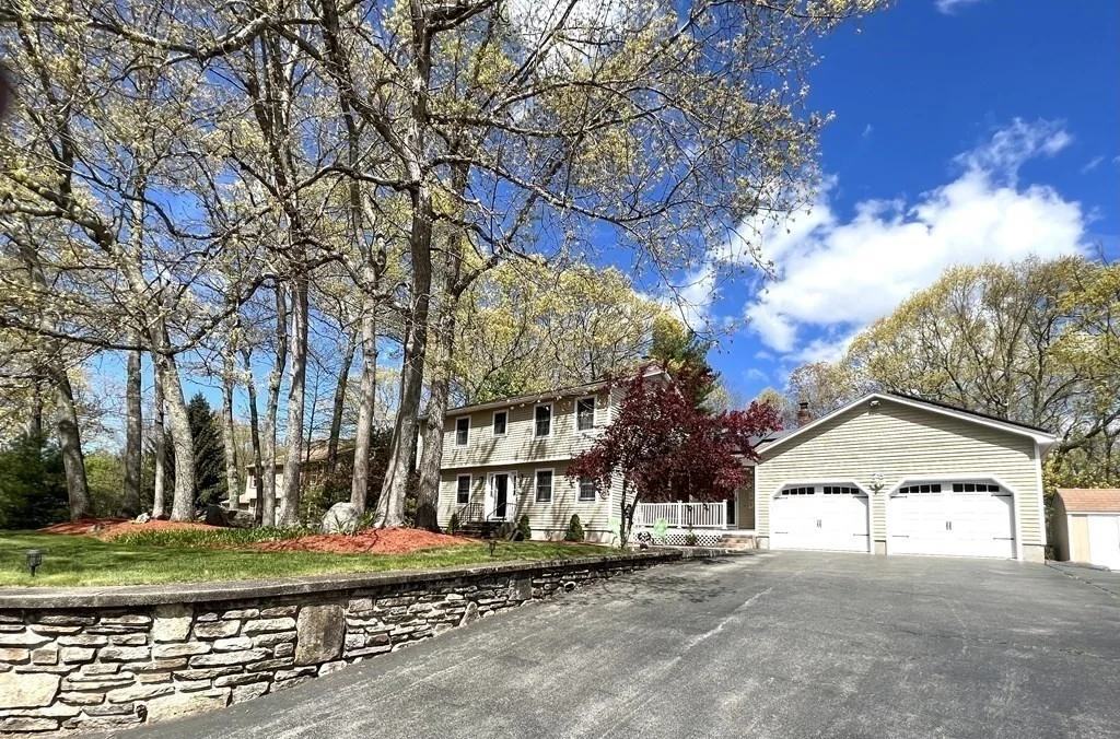 Photo of 75 Klebart Ave