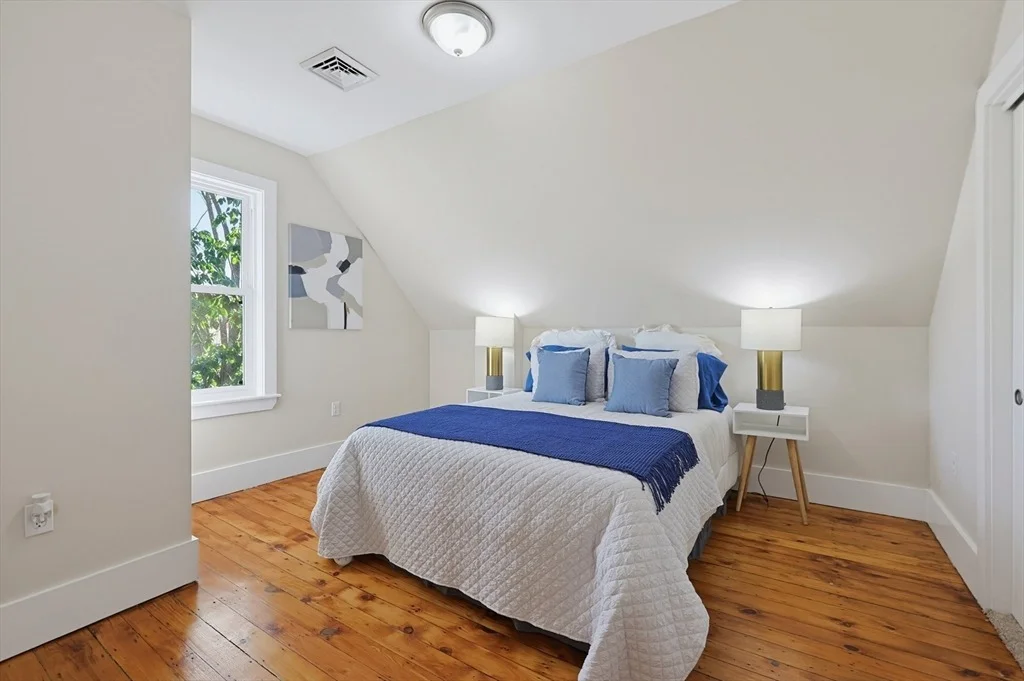 Photo of 26 Pleasant St