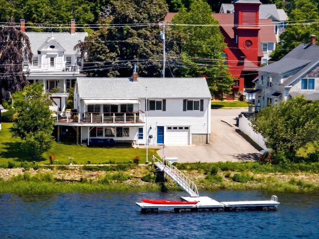 Photo of 425 Main St