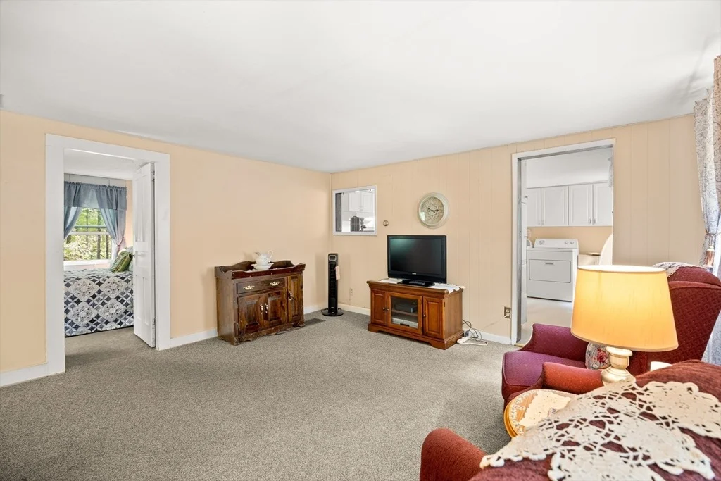 Photo of 294 North Valley Road