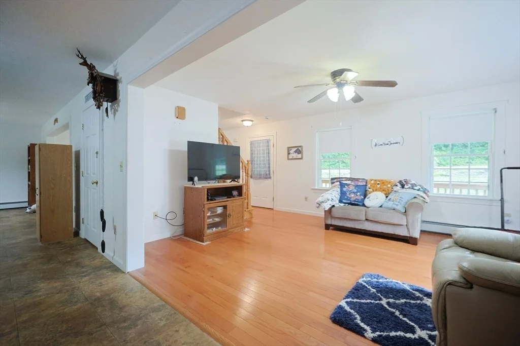 Photo of 366 Southbridge Rd