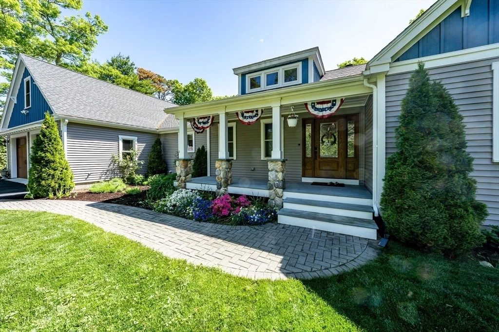 Photo of 265 Cotuit Rd