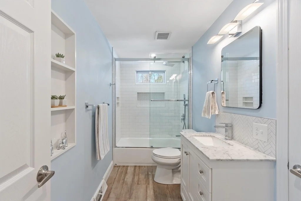 Photo of 11 Juniper Brook Rd