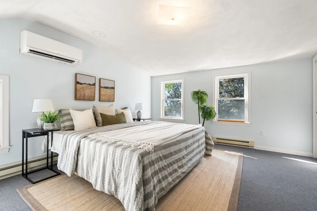 Photo of 305 Park Ave