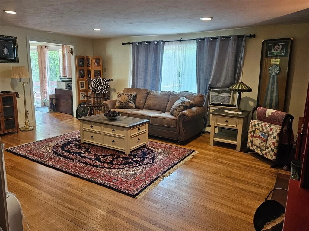 Photo of 1042 Turkey St