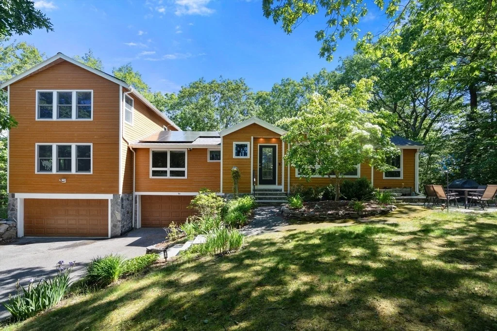 Photo of 94 Mayfair Dr