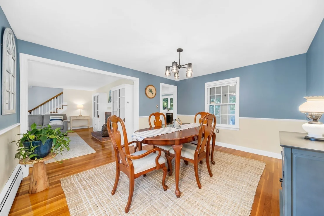 Photo of 6 W Parish Dr