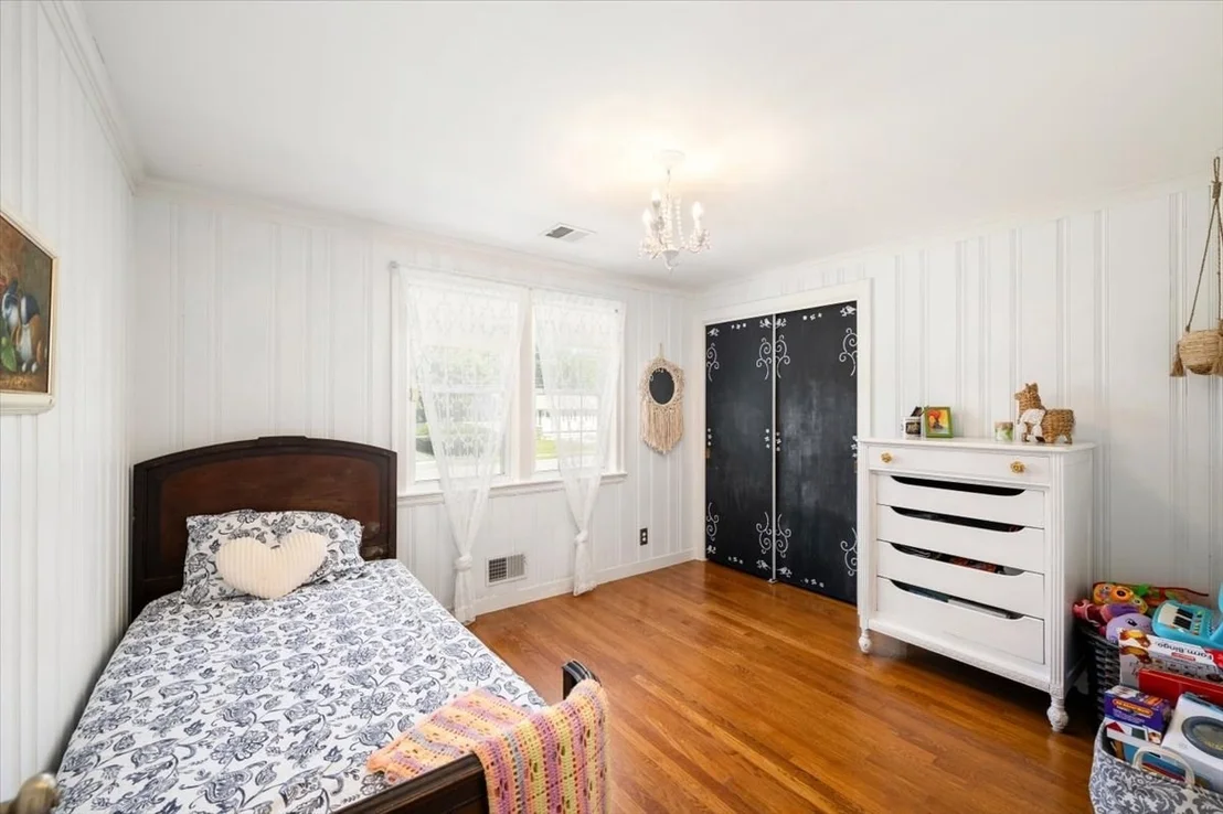 Photo of 147 Howe Street