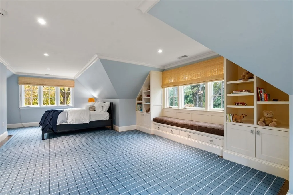 Photo of 14 Greylock Road