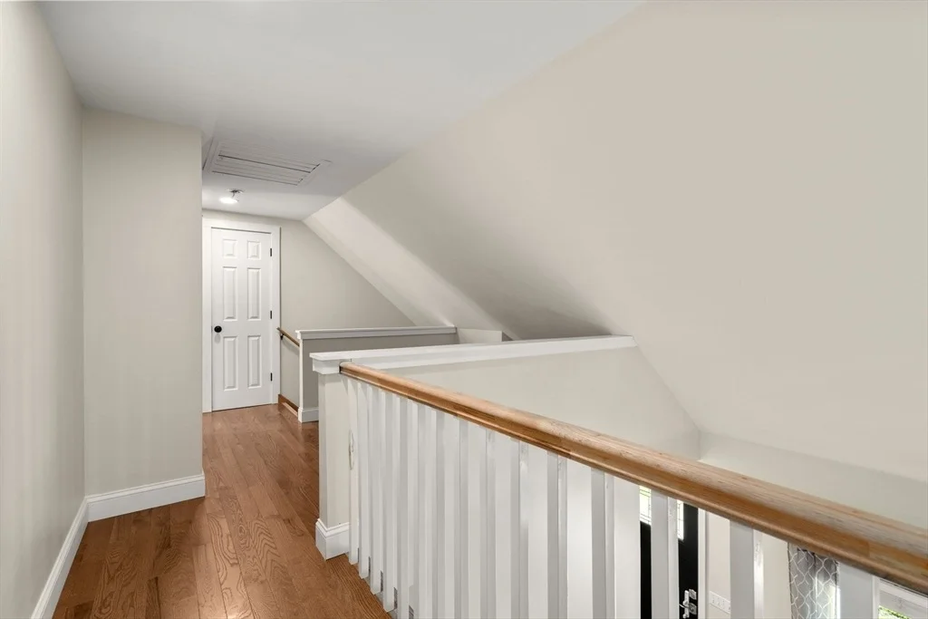 Photo of 487 Long Plain Rd