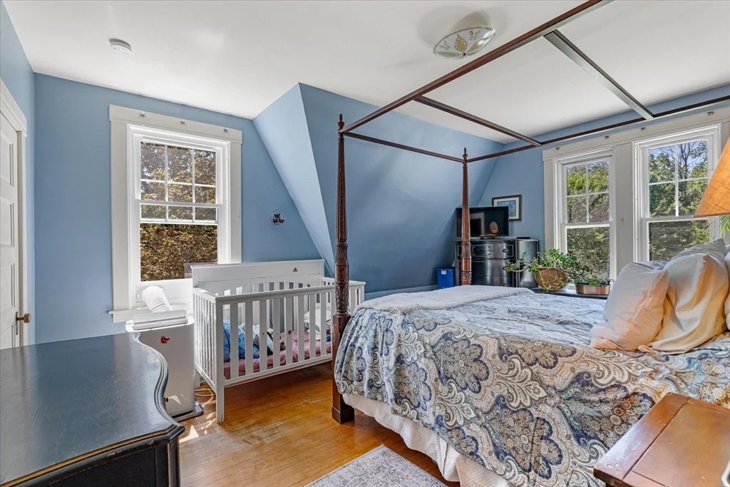 Photo of 260 Worcester Road