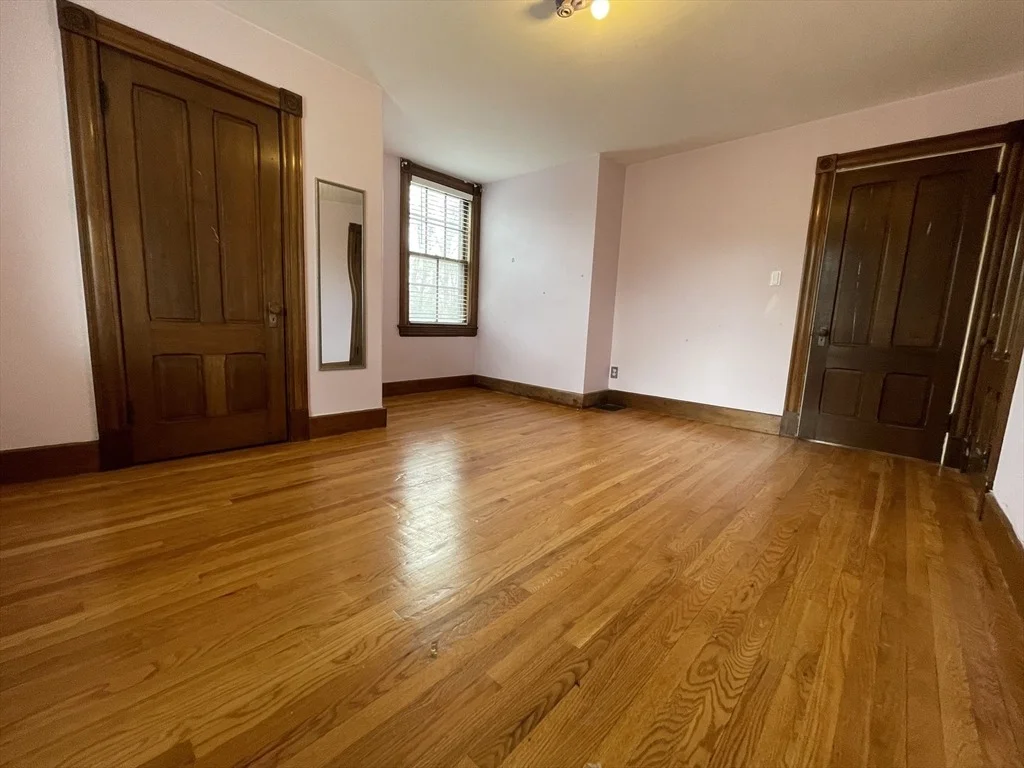 Photo of 16 Barnard Rd
