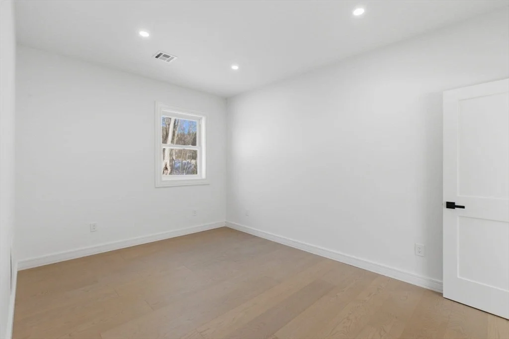 Photo of 58 Massasoit Ave