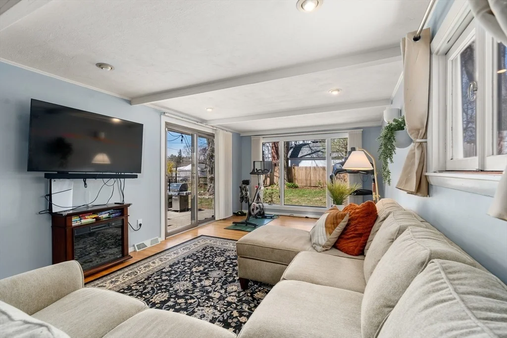 Photo of 71 Delmar Ave
