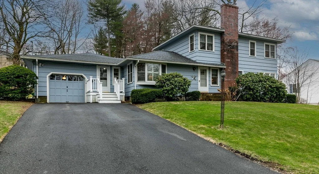 Photo of 7 Nevada Dr