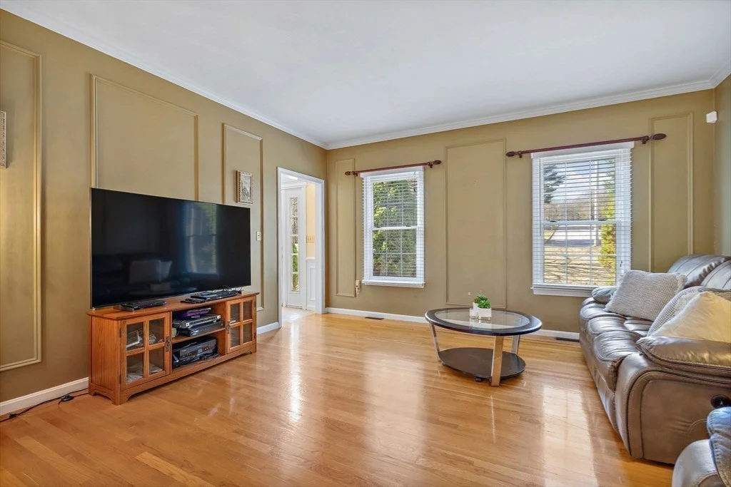 Photo of 15 Winterberry Dr