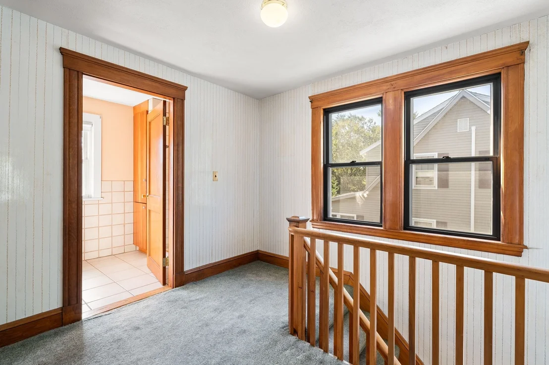 Photo of 152 Mount Vernon St