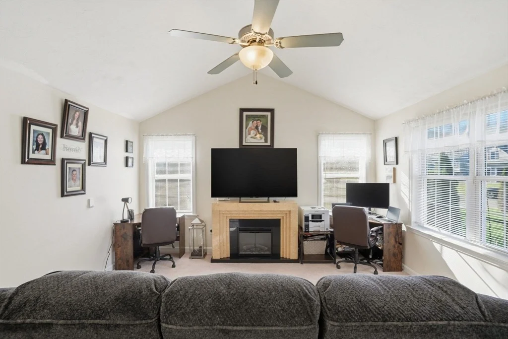 Photo of 943 Stonegate Lndg