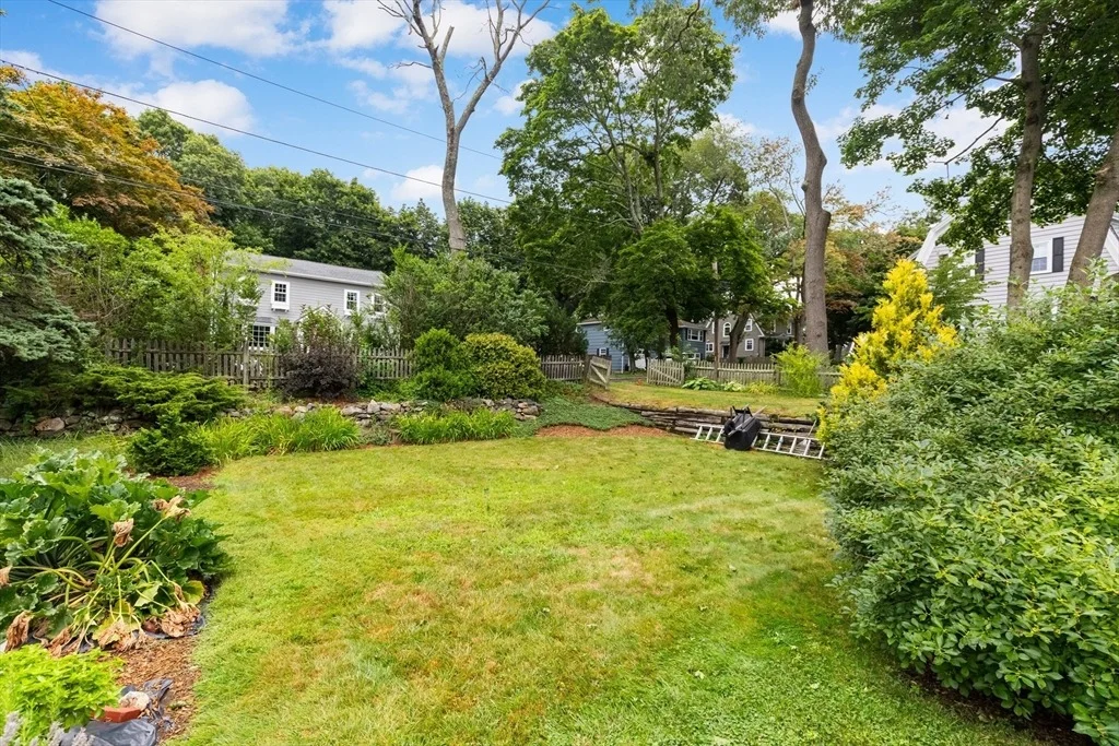 Photo of 115 Aspen Rd