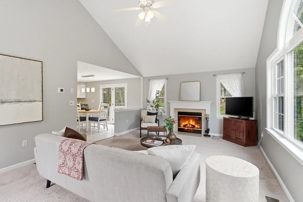 Photo of 6 Kristyn Ln