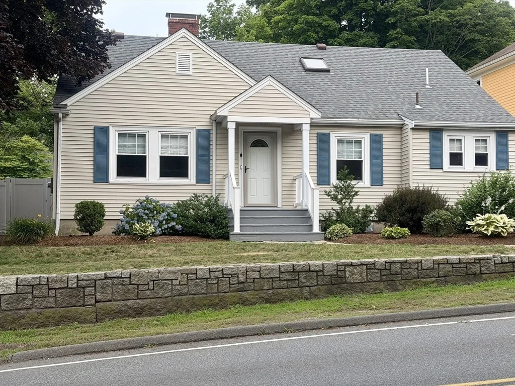 Photo of 82 Main Street