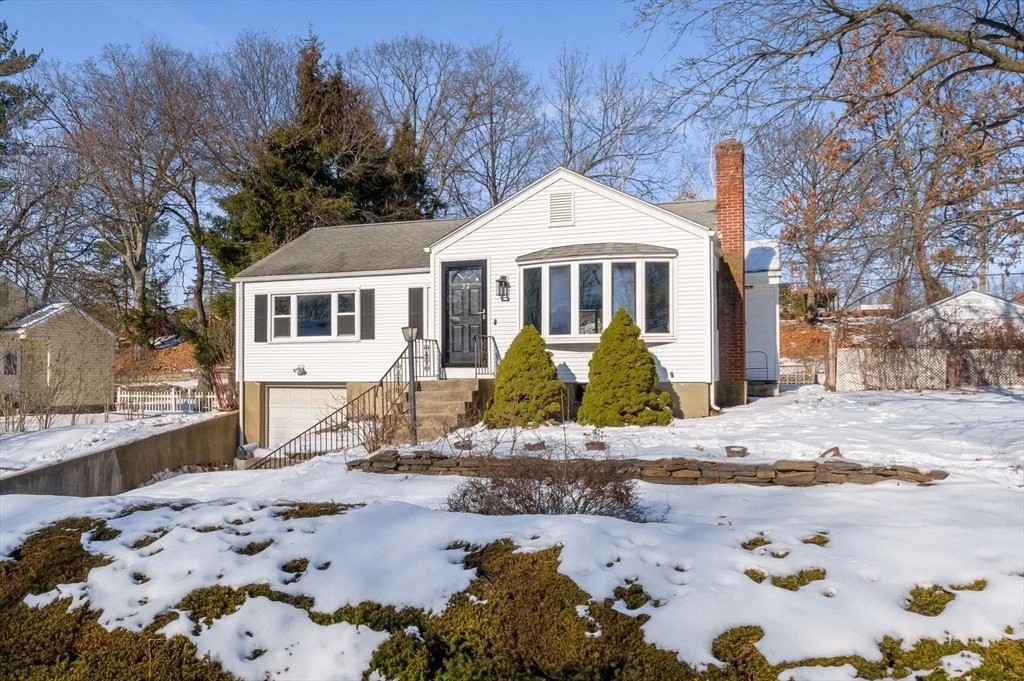 Photo of 32 Debra Dr